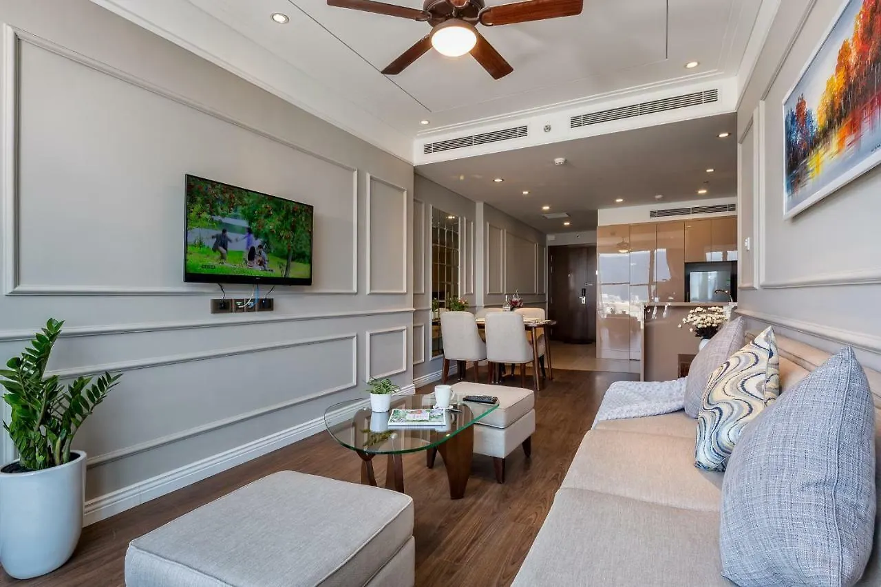 Beachfront Luxury Apartment - Rooftop Pool - Da Nang