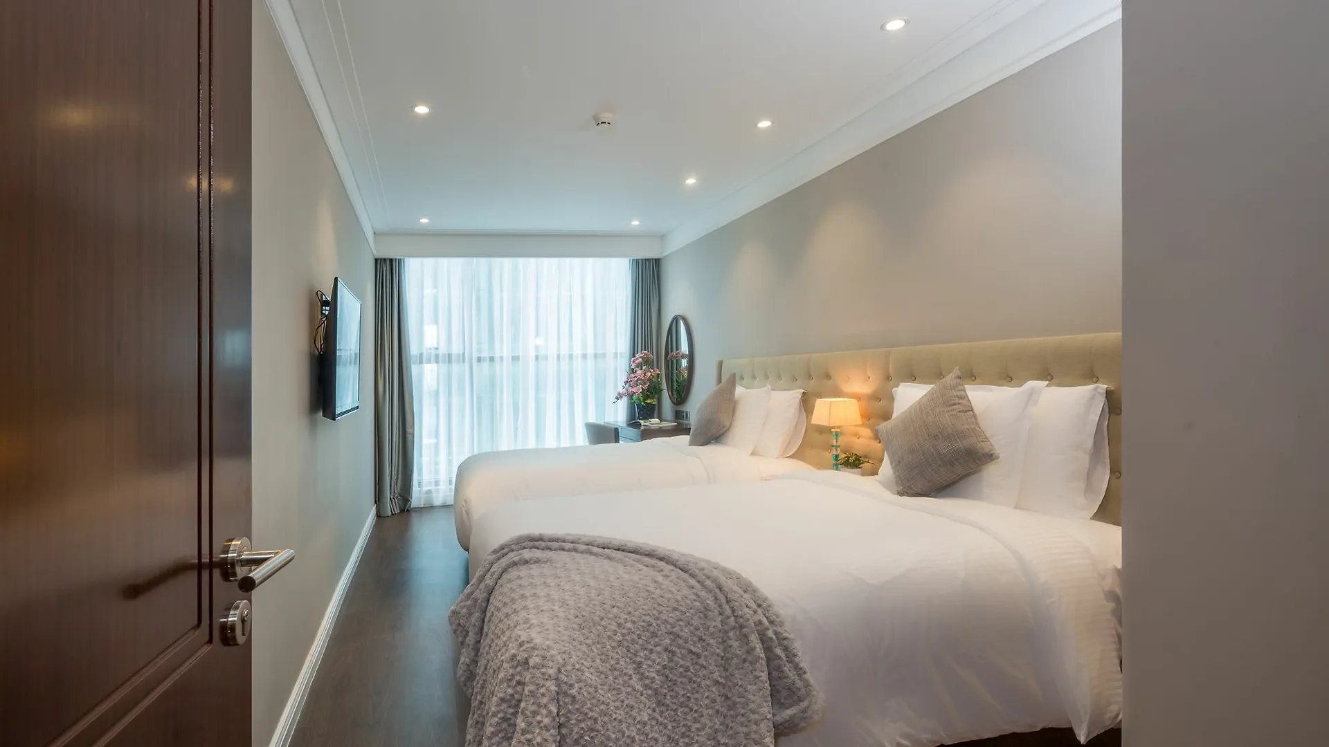 Beachfront Luxury Apartment - Rooftop Pool - Da Nang 0*,  Vietnam